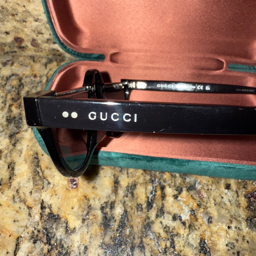 GUCCI GG1368S Oval Semi- rimless sunglasses in black acetate - Picture 12 of 13